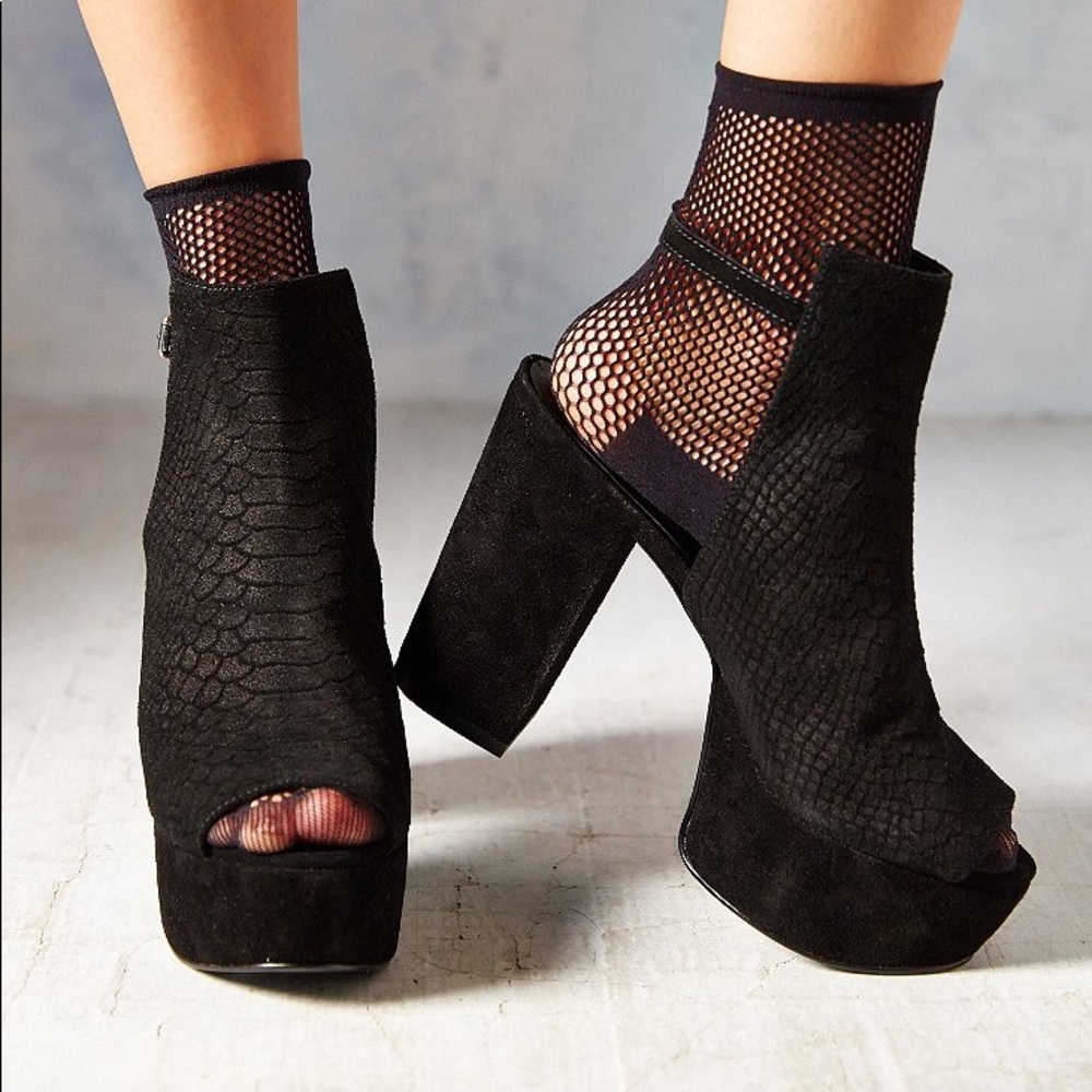 Silence + Noise UO Liv Platform Heels